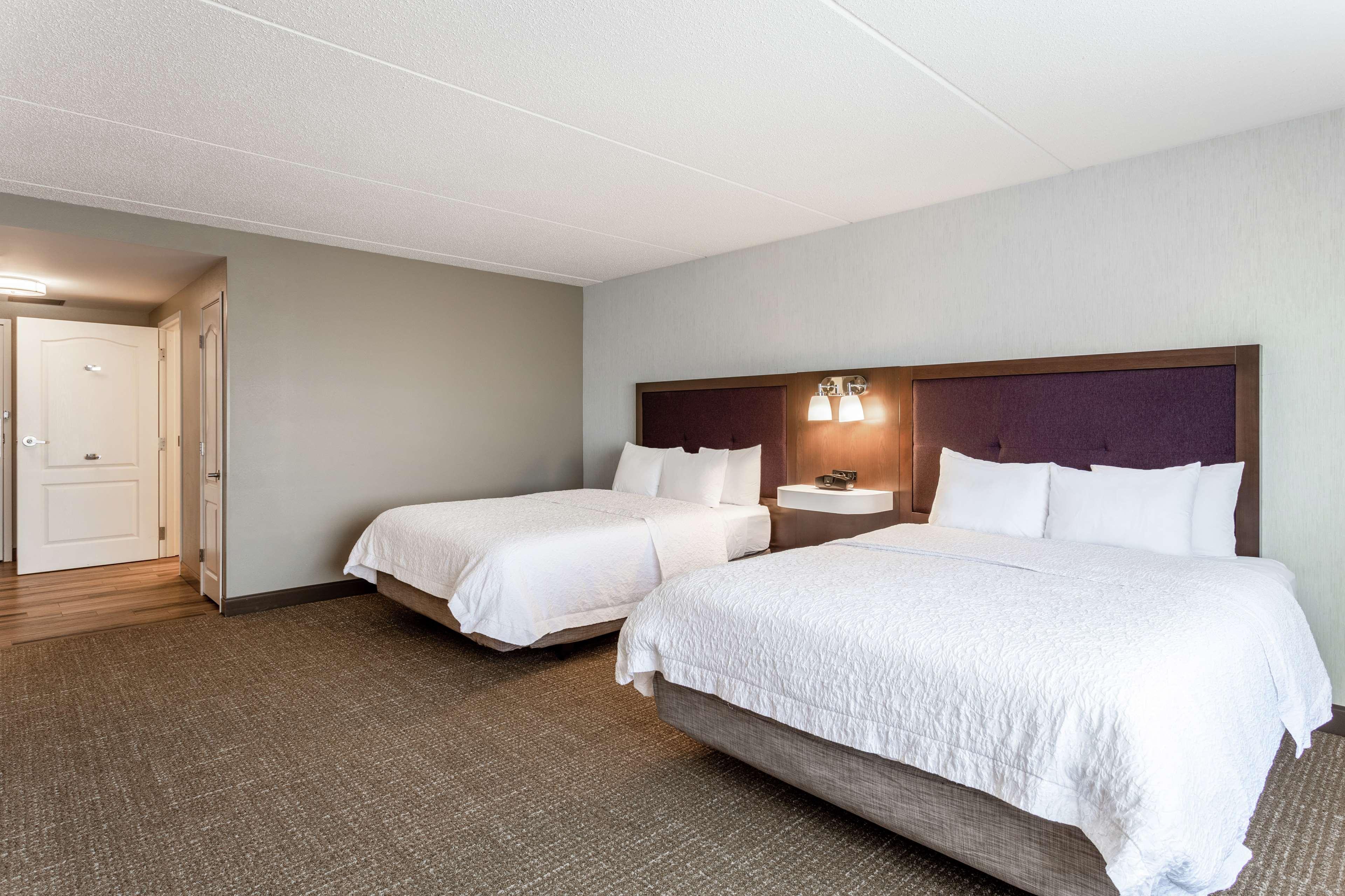 Hampton Inn & Suites Chicago - Libertyville Exterior photo