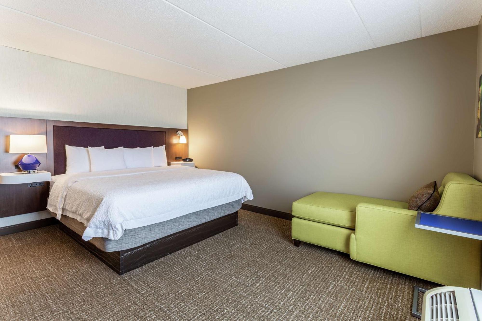 Hampton Inn & Suites Chicago - Libertyville Exterior photo
